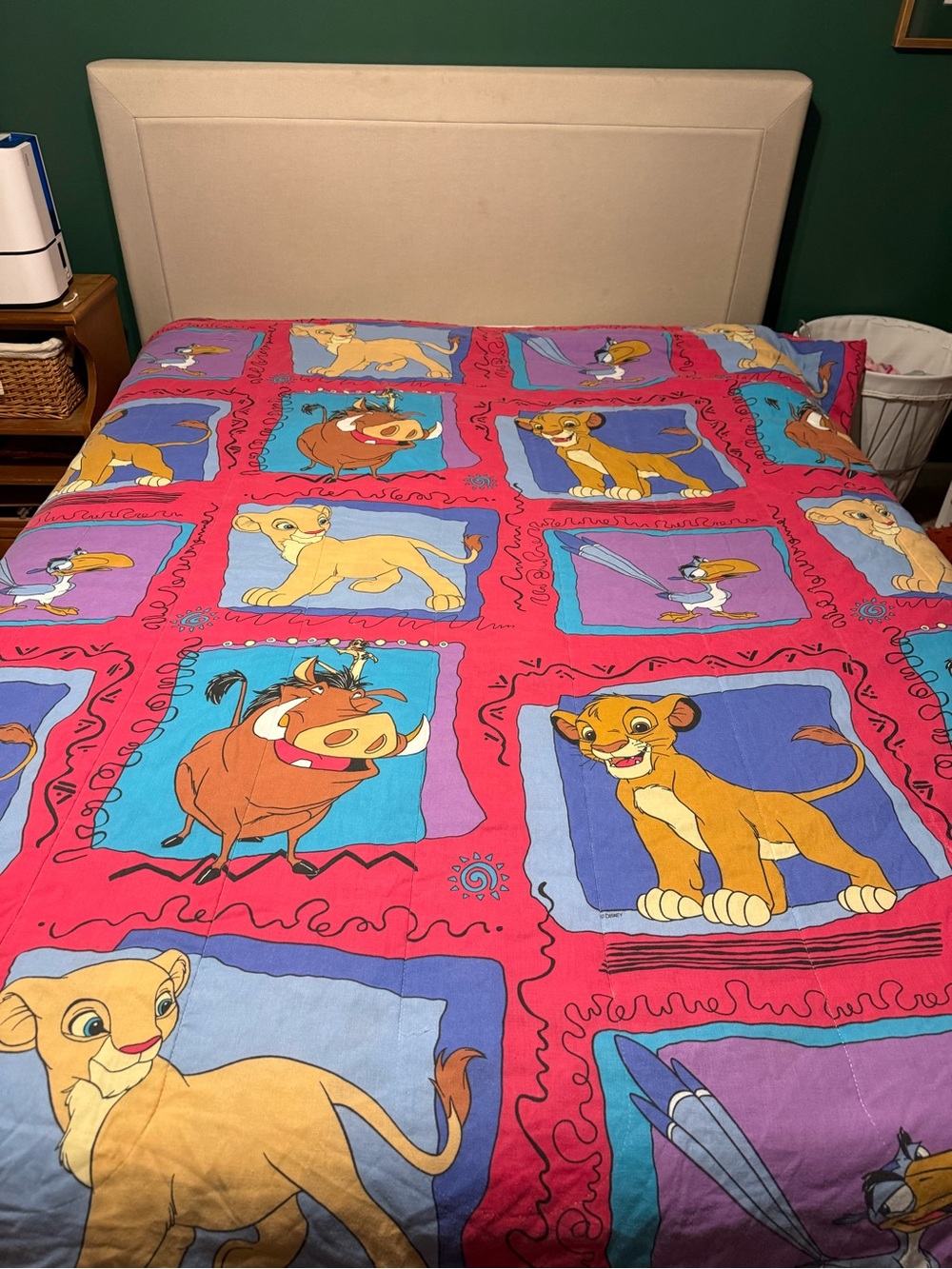 Vintage Lion king Queen sized comforter